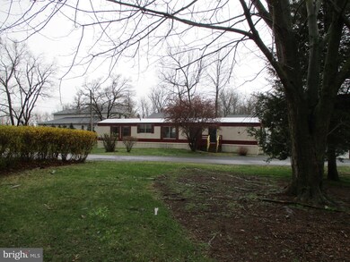 14778 Ridge Rd unit A, Waynesboro, PA 17268 - photo 2