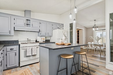 102 W Alta View Way, Sandy, UT 84070 - photo 3