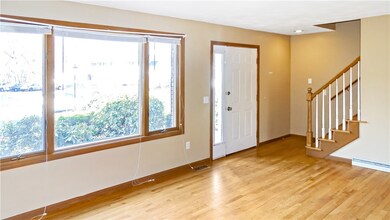 400 Commonwealth Ave unit 11, Warwick, RI 02886 - photo 2