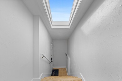 12 Fayette St unit 3, Beverly, MA 01915 - photo 4