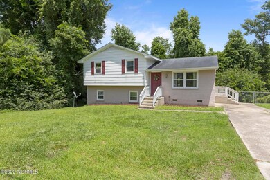 226 Regalwood Dr, Jacksonville, NC 28546 - photo 2