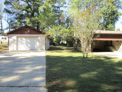 Large Shop with concrete driveway!