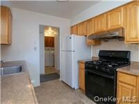 61-36 233rd St unit DUPLEX, Oakland Gardens, NY 11364 - photo 5