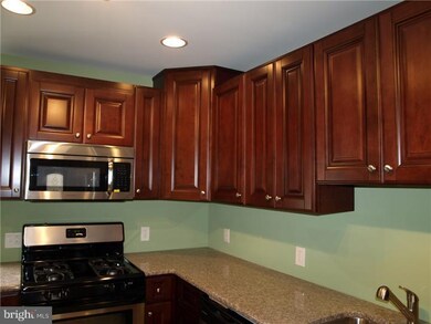 2066 Fernon St, Philadelphia, PA 19145 - photo 6