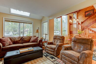 57328 Mountain View Ct, Sunriver, OR 97707 - photo 2