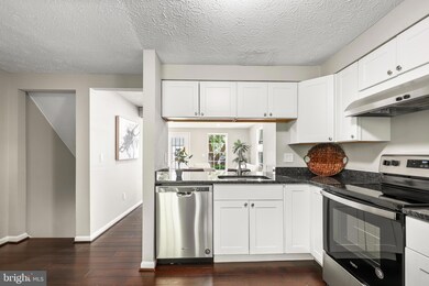 1937 Belmont Ridge Ct, Reston, VA 20191 - photo 7