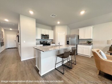 1813 W Vandalia St, Broken Arrow, OK 74012 - photo 4