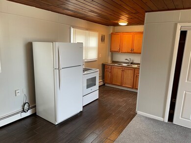 661 Yeoman St unit L2, Waukegan, IL 60085 - photo 3