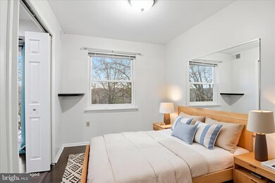 440 N Armistead St unit 202, Alexandria, VA 22312 - photo 4