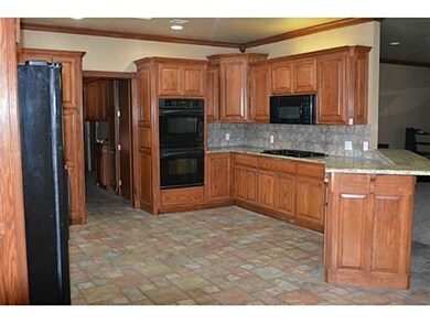 Kitchen. Double ovens, microwave and built in gas 