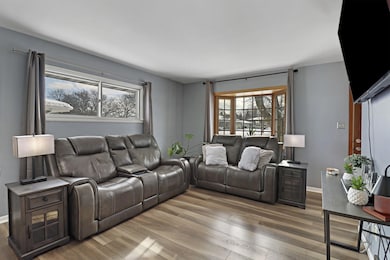 N84W15170 Knoll Terrace, Menomonee Falls, WI 53051 - photo 3