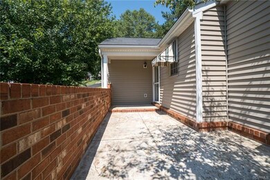 Enclosed courtyard, perfect for a small table and 