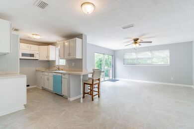 2735 Leonid Rd, Jacksonville, FL 32218 - photo 5