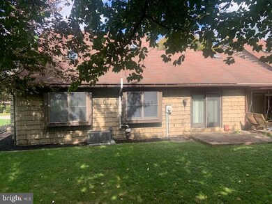 1270 E Derry Rd, Hershey, PA 17033 - photo 5