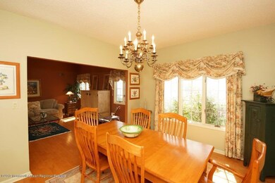 13-Dining Room-14 Leeds Ln (1)