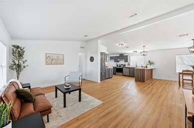 8820 Johns Rd, Alvarado, TX 76009 - photo 4