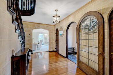 3. Foyer