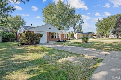 2103 W Jefferson St, Kokomo, IN 46901 - photo 3