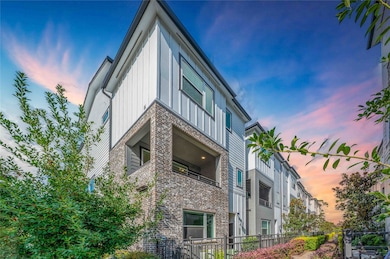 2471 W 11th St, Houston, TX 77008 - photo 2