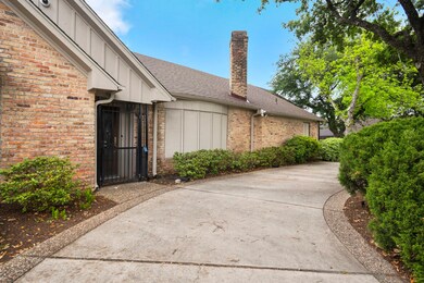 1131 Gardendale Dr, Houston, TX 77018 - photo 2