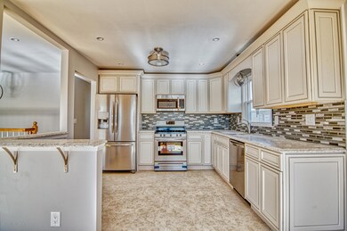 17 Rathbun Ave, Staten Island, NY 10312 - photo 7