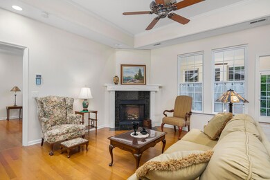 11 - 6410 Brookmead Cir - Interiors