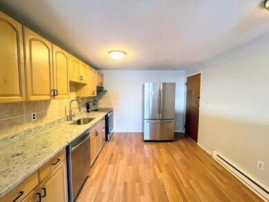 183 Mt Auburn unit 46, Watertown, MA 02472 - photo 3