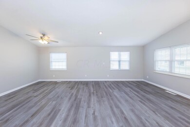 2401 Dunsworth Dr, Columbus, OH 43235 - photo 4