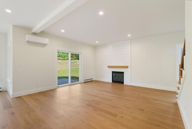 9 Feldspar Ln unit 5, Cumberland, ME 04021 - photo 4