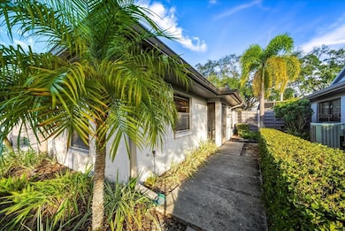 4530 Atwood Cay Cir unit 13, Sarasota, FL 34233 - photo 2