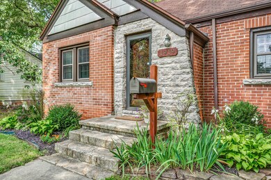 1919 E Monroe St-5