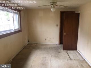 111 Elizabeth Ave, Brooklyn, MD 21225 - photo 4