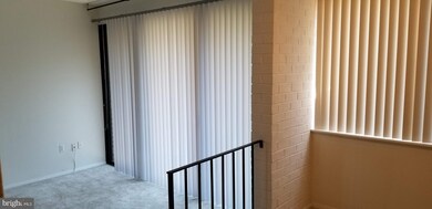 2005 Coleridge Dr unit 301, Silver Spring, MD 20902 - photo 5