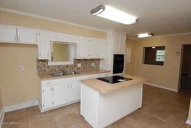 5078 Yerkes St, Jacksonville, FL 32205 - photo 3