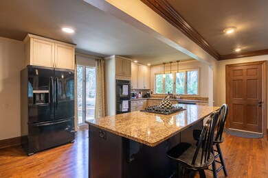 8 Woodbridge Cir-MLS-7