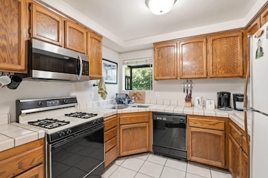 7401 Auburn Oaks Ct unit V, Citrus Heights, CA 95621 - photo 5