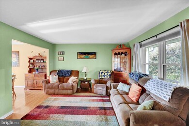 209 Laurel Ave, Reading, PA 19606 - photo 3