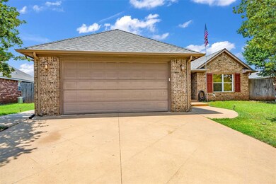 3405 Crownoaks Dr, Duncan, OK 73533 - photo 4