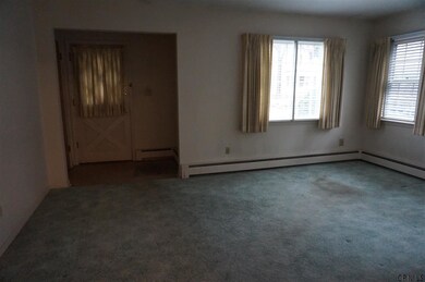212 N Ten Broeck St, Schenectady, NY 12302 - photo 4