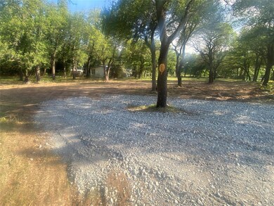 130 Bryon Dr, Weatherford, TX 76085 - photo 4