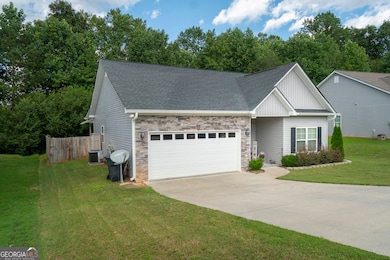 318 Highland Pointe Dr, Alto, GA 30510 - photo 2