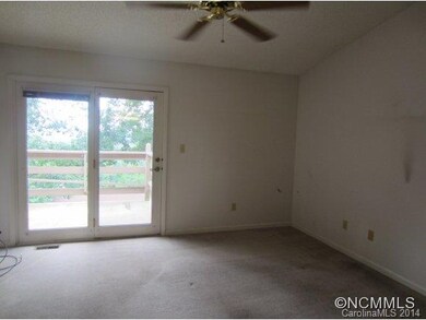 Master Bedroom w/ Deck Access
