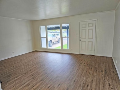 216 E Ashlan Ave, Fresno, CA 93704 - photo 7