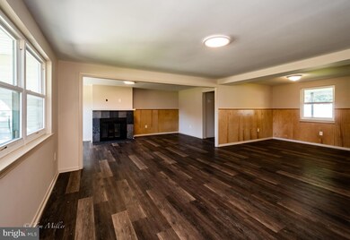 2425 Lodge Farm Rd, Sparrows Point, MD 21219 - photo 4