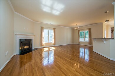 Open floor plan perfect for entertaining family &