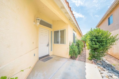 29753 Gracilior Dr, Escondido, CA 92026 - photo 4