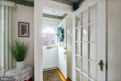 3314 Sheffield St, Philadelphia, PA 19136 - photo 3