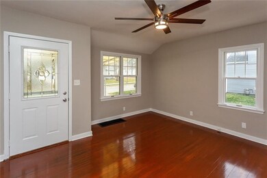 2510 61st St, Des Moines, IA 50322 - photo 7