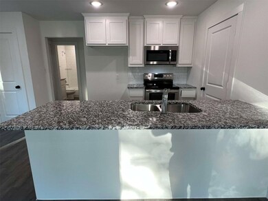 2430-2428 S Fannin Ave unit 2430, Denison, TX 75020 - photo 4