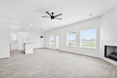 23131 E 107th St S, Broken Arrow, OK 74014 - photo 5